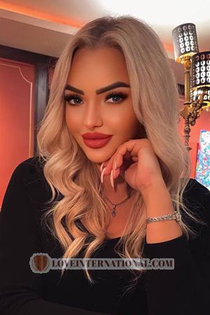 211921 - Alona Age: 26 - Ukraine