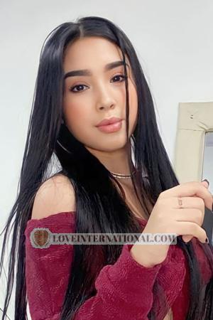 215847 - Emely Age: 19 - Colombia